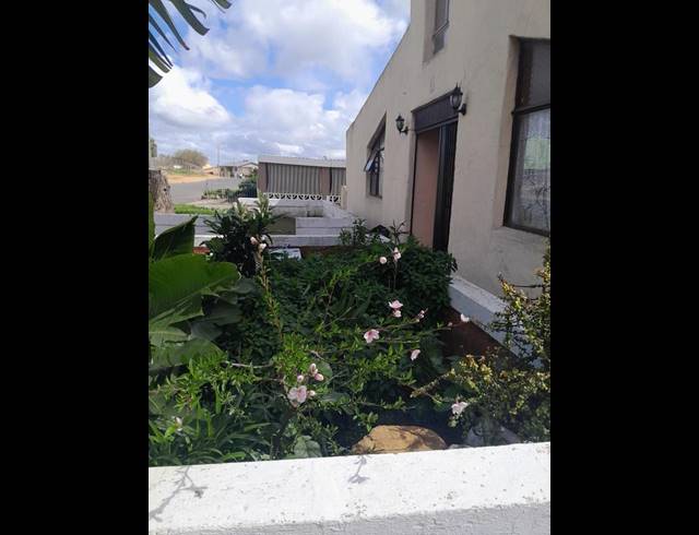 4 BEDROOM HOUSE FOR SALE IN BERGSIG